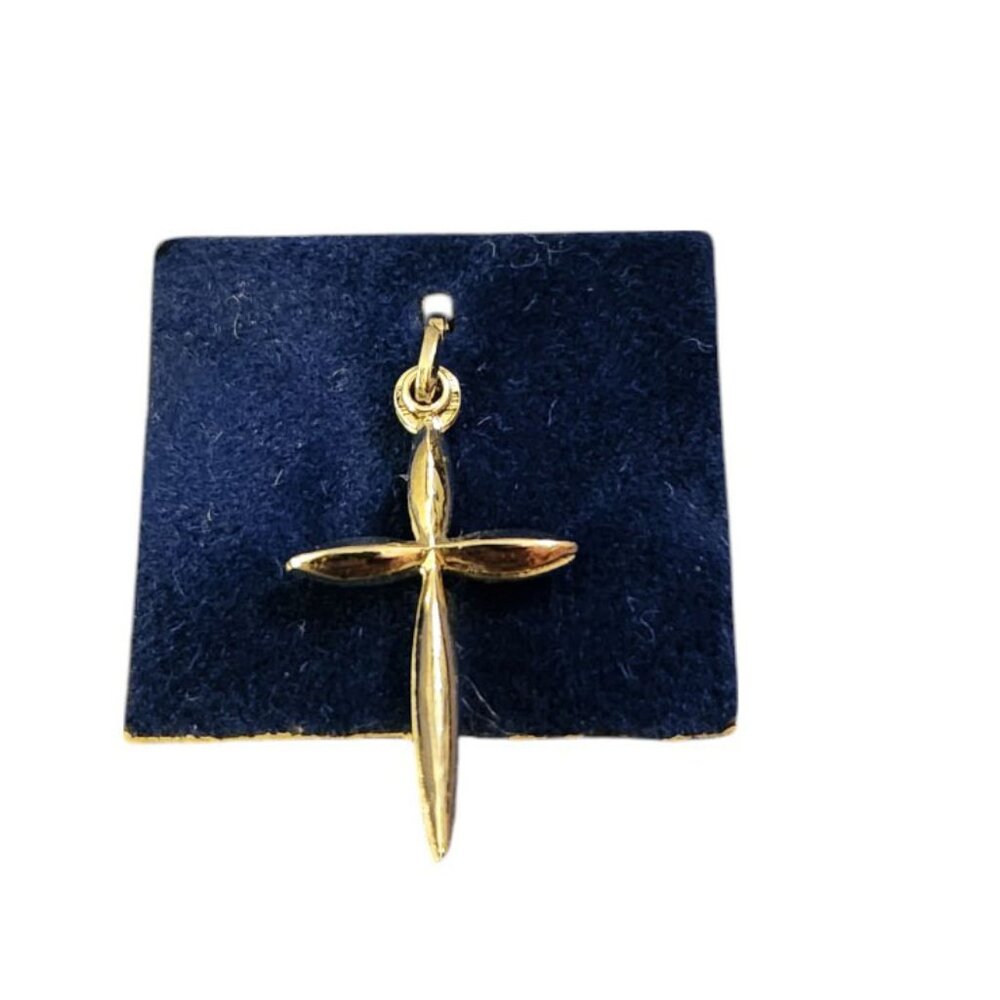 Vintage Beau Sterling Silver Cross 26/32"